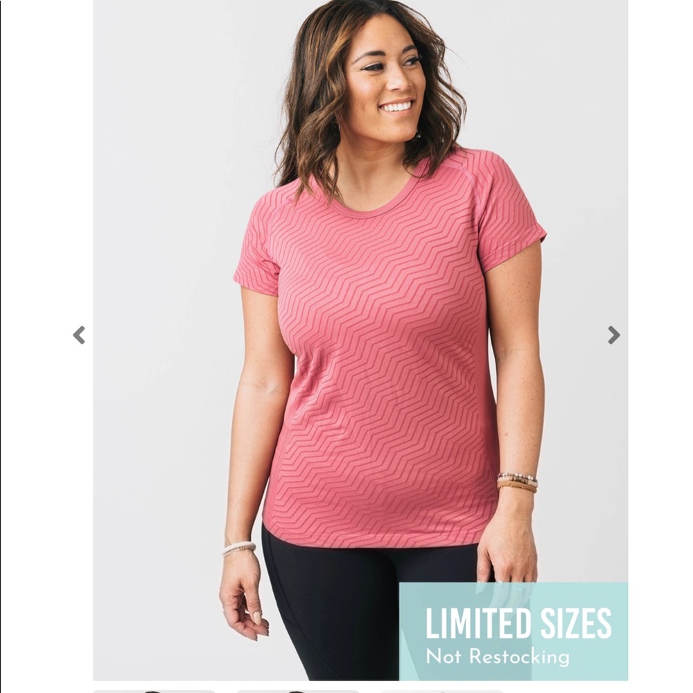 Zyia Active Poppy Chevron Tshirt